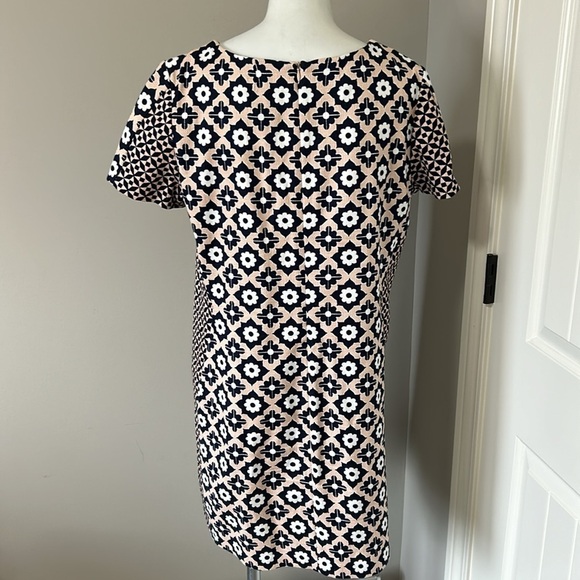 Boden Women's Pippa Floral Shift Knee Length Dress Pockets Navy Blue Peach Sz 12 - Picture 7 of 14